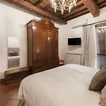 Rosina By Mmega Apartament
